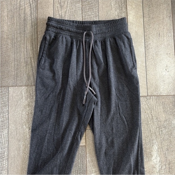 Free People Movement Size XS Dark Grey/Black High-Waisted Jogger Sweatpants. - Picture 3 of 6